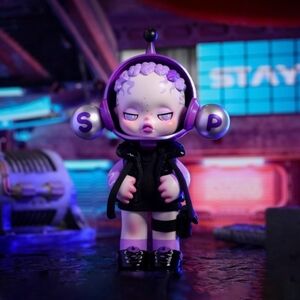 SKULLPANDA OOTD Glaring Figurine